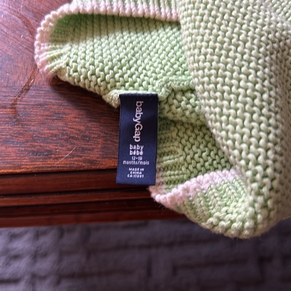Gap Hat 12-18M - Picture 4 of 4